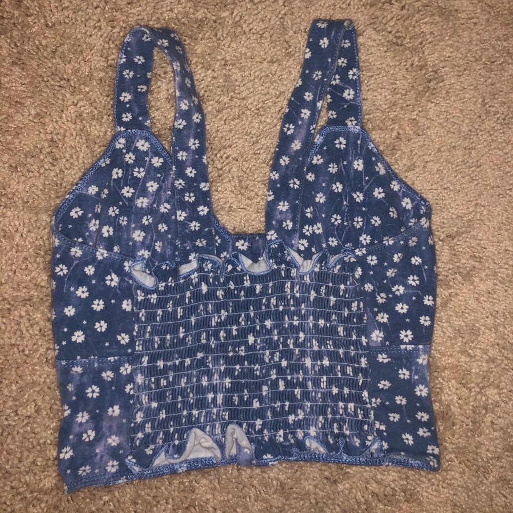 Crop top - Picture 2 of 4